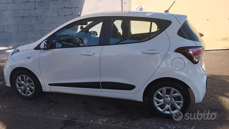 Usata Hyundai i10 83 CV (61 kW) 2017 Bianco Utilitaria