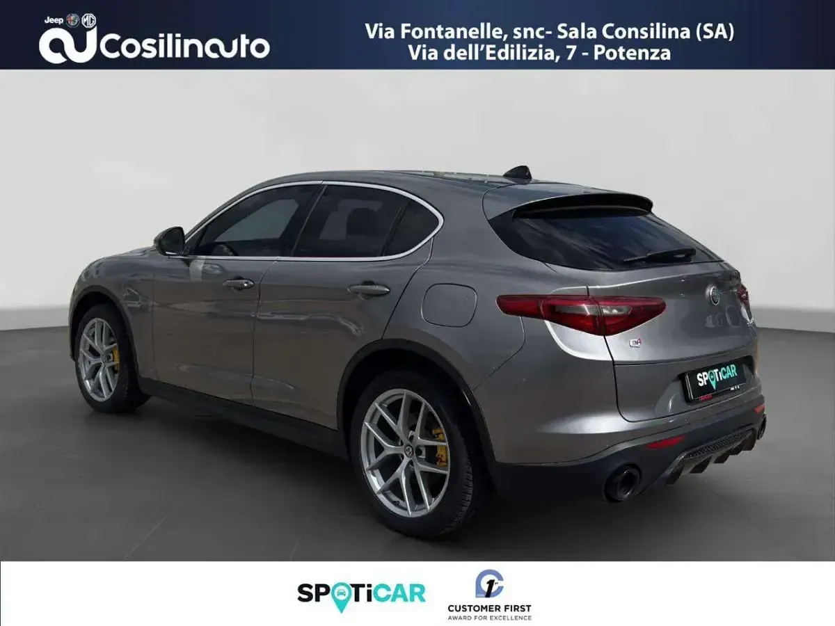 Usata Alfa Romeo Stelvio Executive 280 CV (205 kW) 2017 Grigio SUV