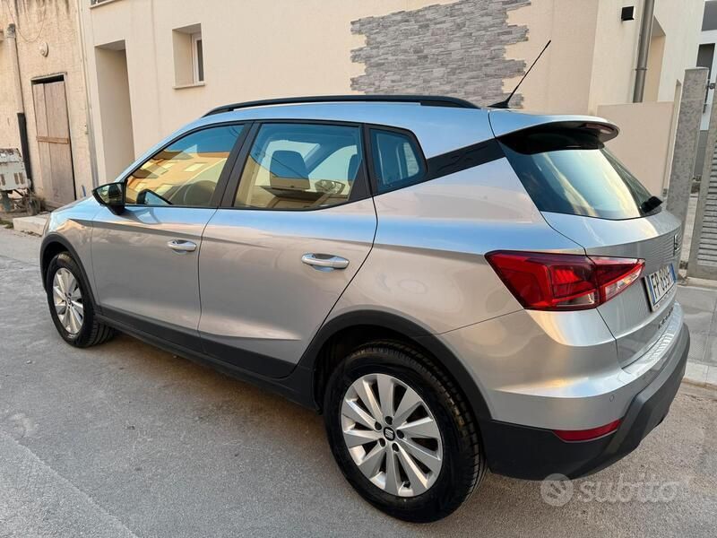 Usata Seat Arona 95 CV (69 kW) 2017 Grigio SUV