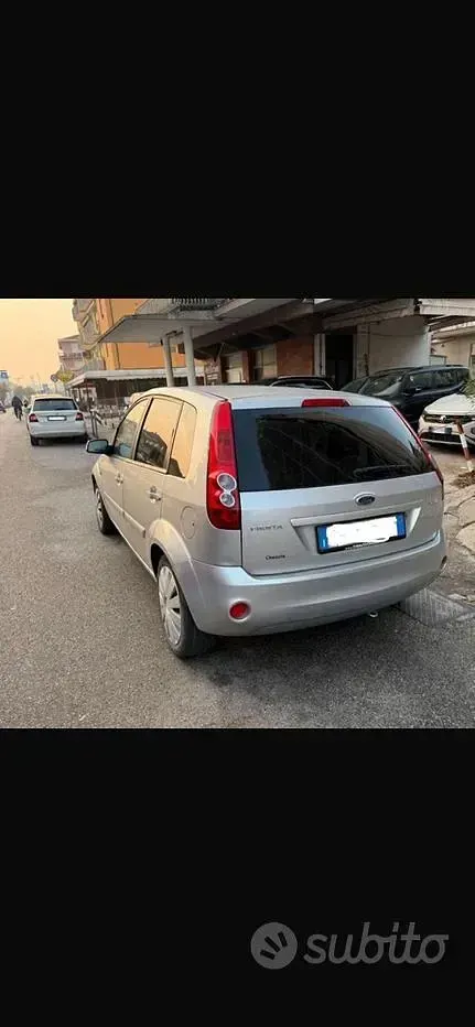 Usata Ford Fiesta 2007 Grigio Utilitaria