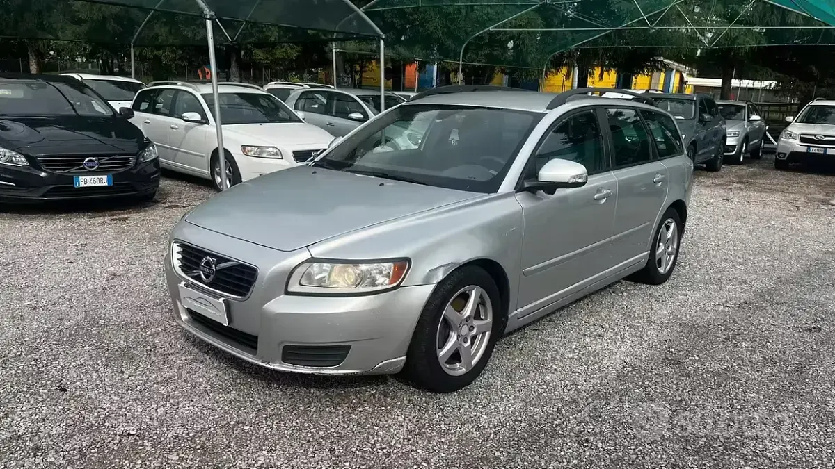 Usata Volvo V50 115 CV (84 kW) 2011 Grigio Station wagon