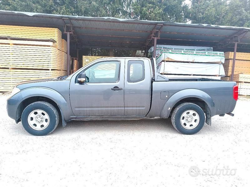 Usata Nissan Navara 170 CV (125 kW) 2011 Nero Pick-up