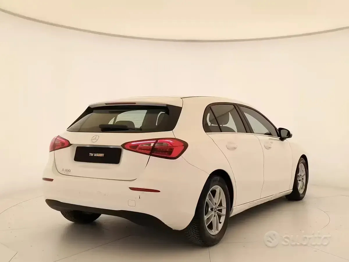 Usata Mercedes A180 Business 136 CV (100 kW) 2019 Bianco Berlina