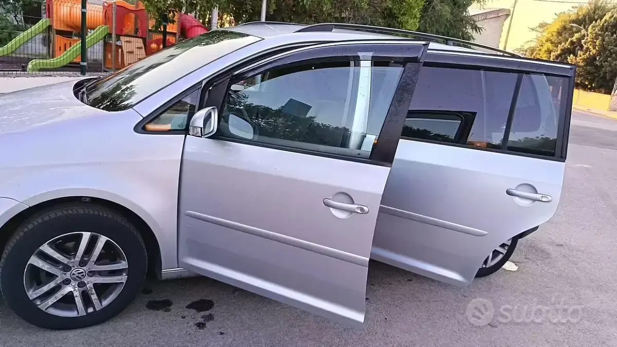 Usata VW Touran 105 CV (77 kW) 2007 Grigio Monovolume