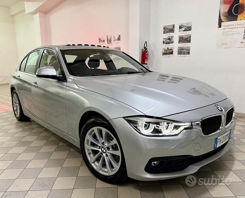 Grigio Usata 2017 BMW 325 Advantage Tre volumi | 18.900 € (Buon prezzo) - Immagine 1/4