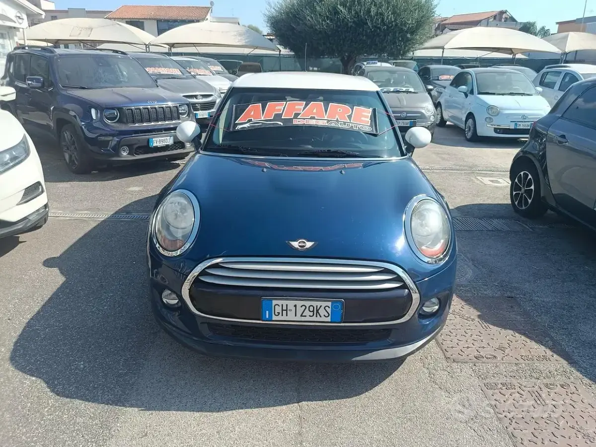 Usata Mini Cooper D 116 CV (85 kW) 2015 Blu Utilitaria