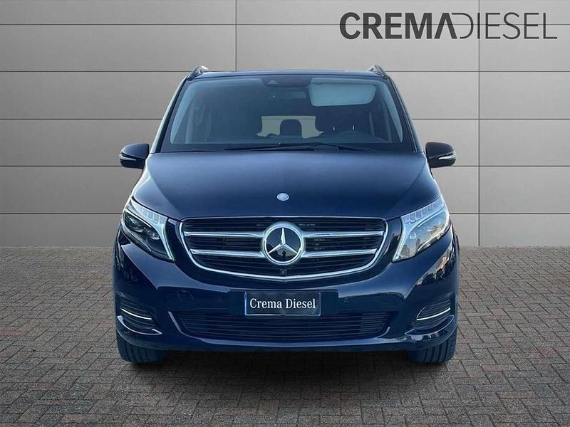 Usata Mercedes V250 Premium 190 CV (139 kW) 2016 Blu/azzurro Monovolume