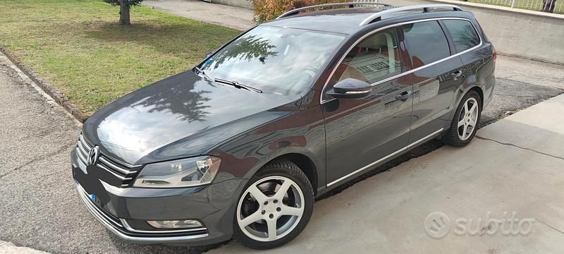 Usata VW Passat 140 CV (102 kW) 2011 Grigio Station wagon