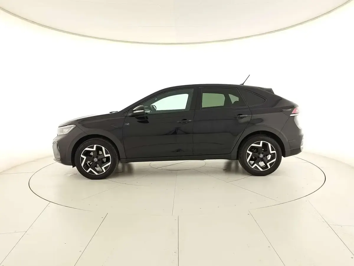 Usata VW Taigo R-line 116 CV (85 kW) 2025 Deep black perlato SUV