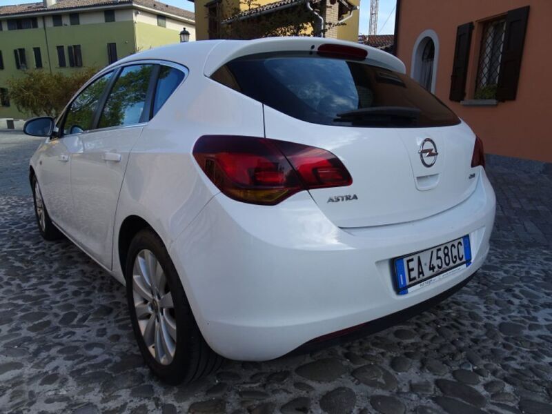 Venduto Opel Astra 1.7 CDTI 110CV 5 p. - auto usate in vendita