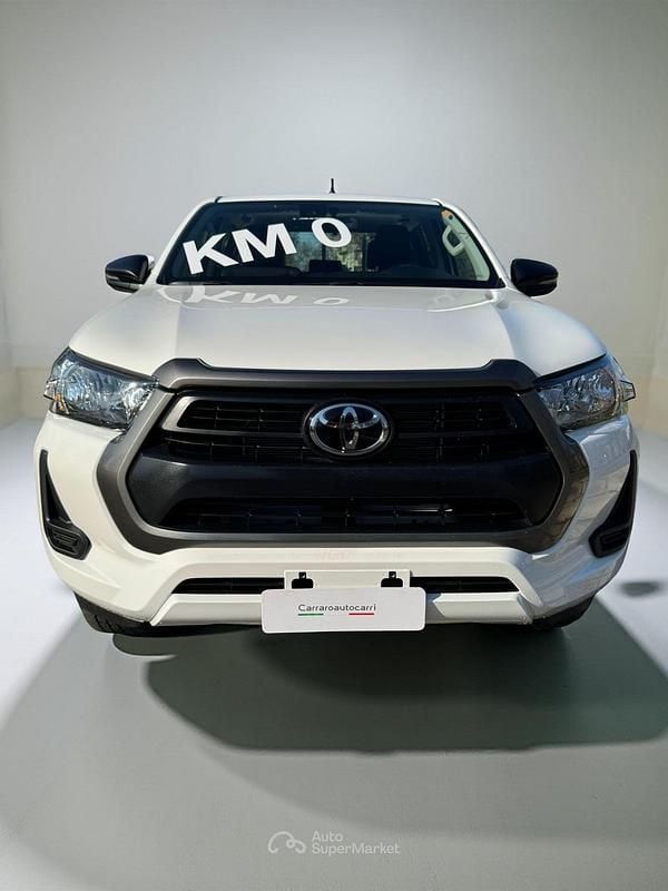 Nuova Toyota HiLux Comfort 205 CV (150 kW) 2026 Bianco Pick-up