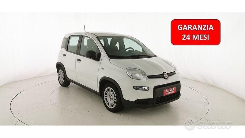 Usata Fiat Panda S 70 CV (51 kW) 2024 Bianco pastello Berlina