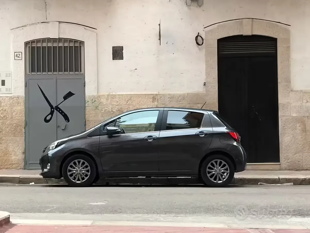 Usata Toyota Yaris 65 CV (47 kW) 2016 Berlina