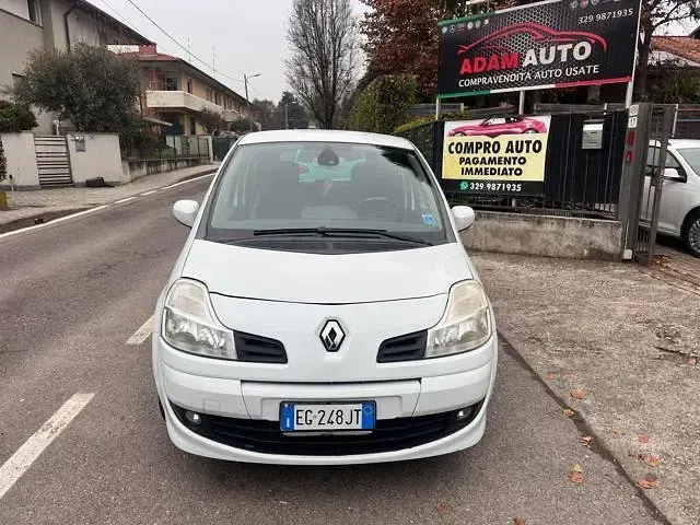 Käytetty Renault Modus 101 HP (74 kW) 2011 Valkoinen Tila-auto