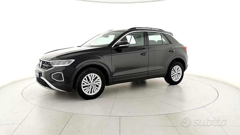 Usata VW T-Roc Life 150 CV (110 kW) 2025 Nero SUV
