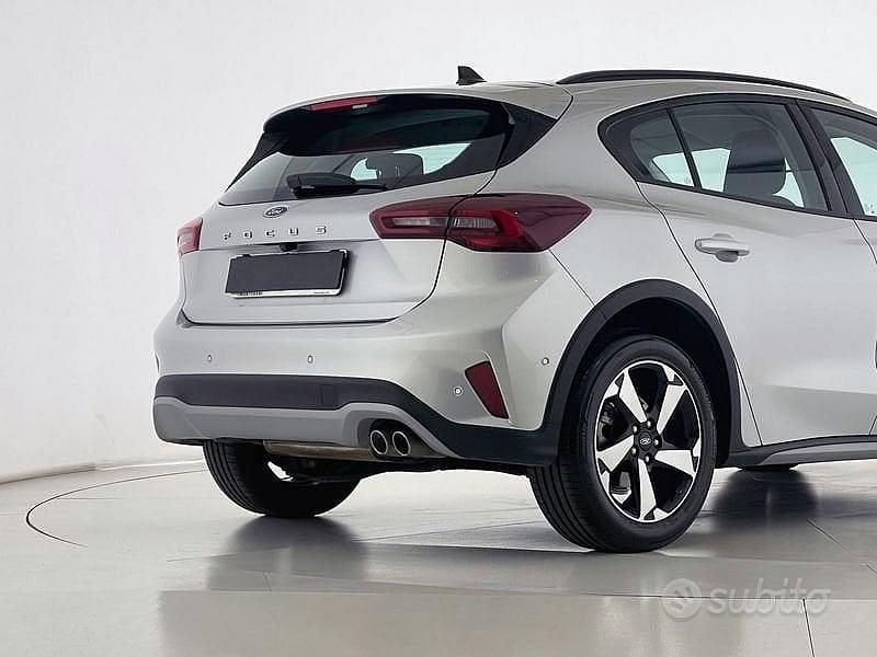 Usata Ford Focus Active 116 CV (85 kW) 2023 Grigio Berlina