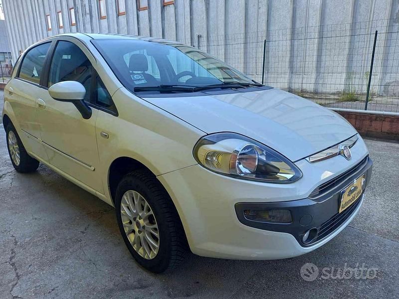 Usata Fiat Punto Evo Emotion 77 CV (56 kW) 2010 Bianco Utilitaria