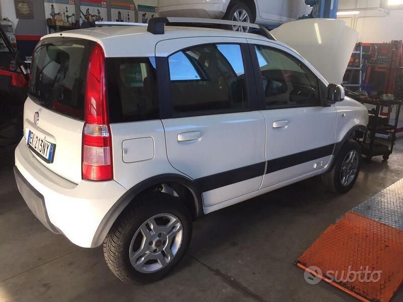 Usata Fiat Panda 69 CV (50 kW) 2011 Bianco Utilitaria