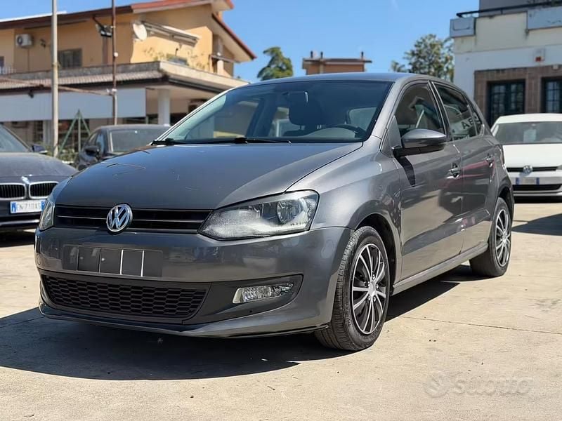 Usata VW Polo Trendline 89 CV (65 kW) 2014 Grigio Berlina