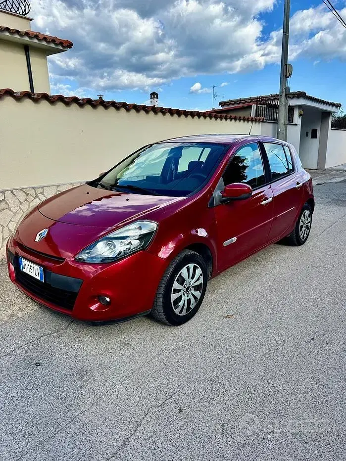 Usata Renault Clio II 72 CV (52 kW) 2010 Rosso Berlina