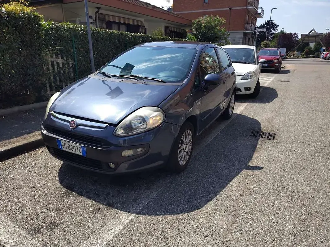 Usata Fiat Grande Punto 77 CV (56 kW) 2010 Utilitaria