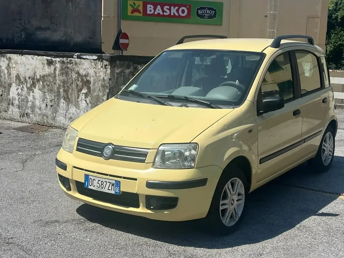 Usata Fiat Panda Emotion 69 CV (50 kW) 2007 Utilitaria