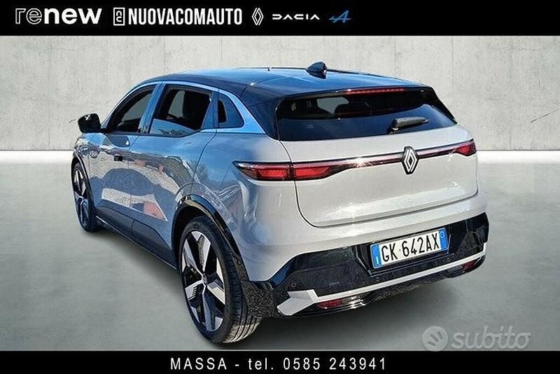 Usata Renault Megane E-Tech Techno 161 kW (220 CV) 2022 Grigio Berlina