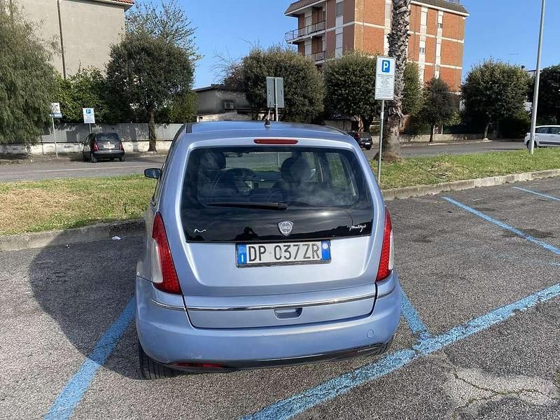 Käytetty Fiat Idea Emotion 69 HP (50 kW) 2008 Tila-auto