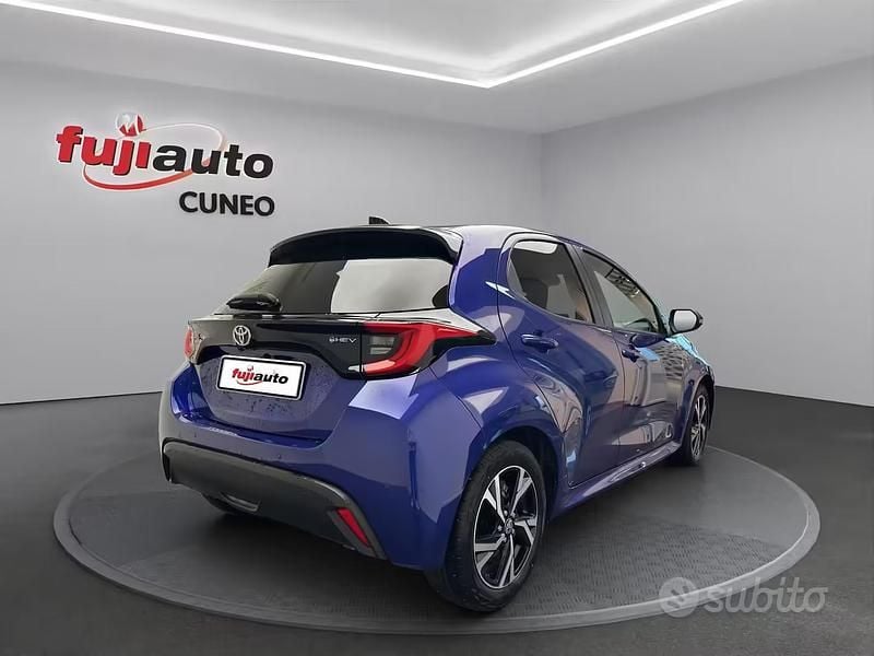 Usata Toyota Yaris Hybrid Trend 116 CV (85 kW) 2025 Grigio Utilitaria