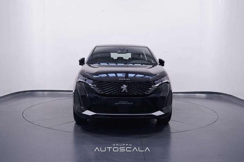 Usado Peugeot 5008 Active 131 CV (96 kW) 2024 Negro SUV
