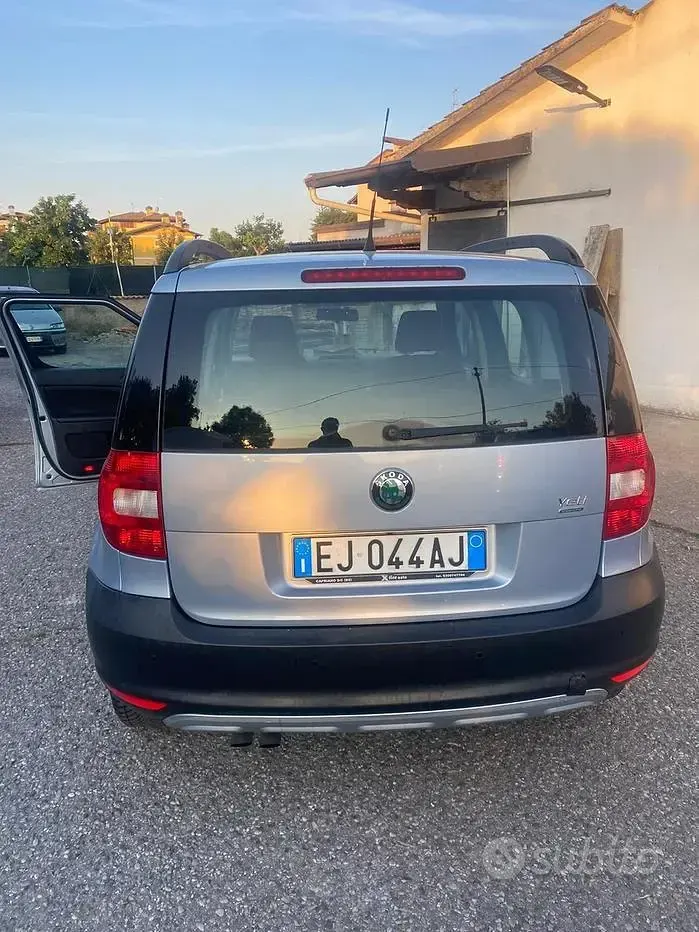 Usata Skoda Yeti 105 CV (77 kW) 2011 SUV