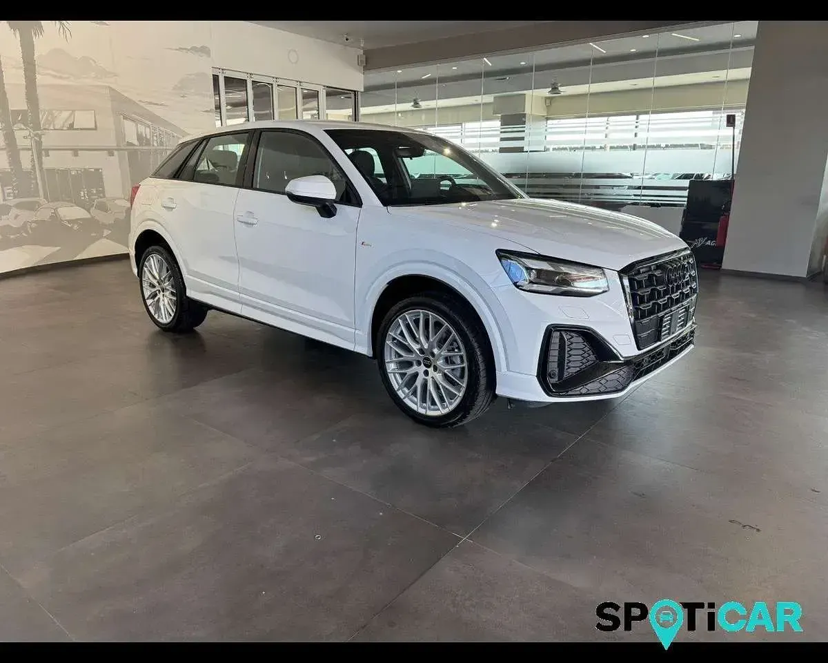 Usata Audi Q2 Ambiente 116 CV (85 kW) 2025 Bianco SUV