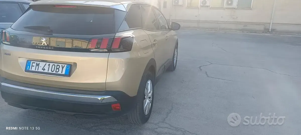 Usata Peugeot 3008 120 CV (88 kW) 2017 Giallo SUV