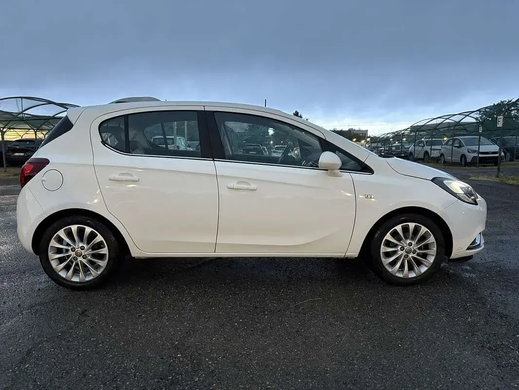 Usata Opel Corsa Cosmo 69 CV (50 kW) 2016 Bianco Utilitaria