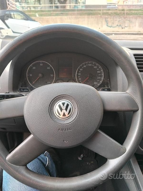 Usata VW Golf V 2004 Grigio Utilitaria