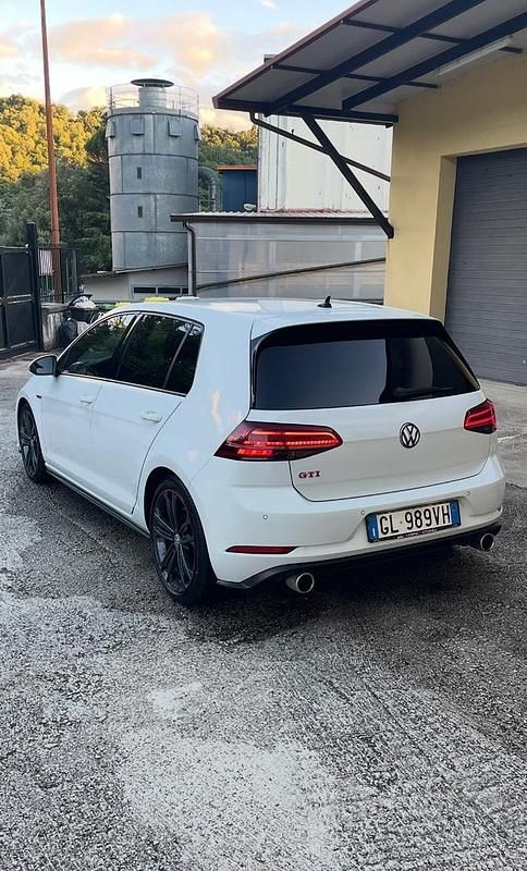 Usata VW Golf VIII GTI 245 CV (180 kW) 2020 Bianco Berlina