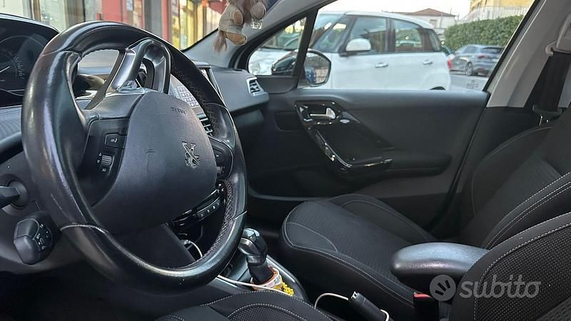 Usata Peugeot 208 2016 Bianco Utilitaria