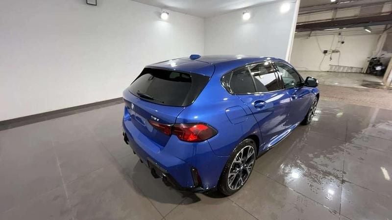 Usata BMW 118 M Sport 150 CV (110 kW) 2025 Blu/azzurro Utilitaria