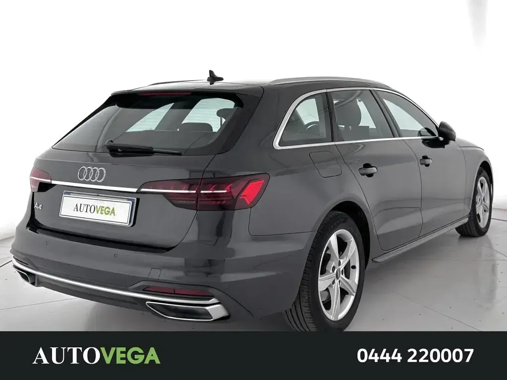 Usata Audi A4 Advanced Plus 163 CV (119 kW) 2024 Grigio / pastello Station wagon