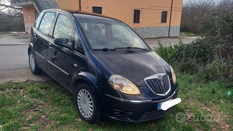 Usata Lancia Musa 2011 Blu Monovolume