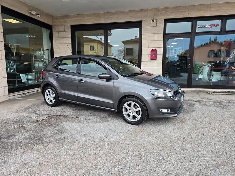 Usata VW Polo Comfortline 75 CV (55 kW) 2012 Grigio Utilitaria