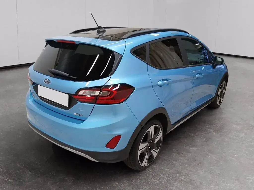 Usata Ford Fiesta Active X 125 CV (91 kW) 2022 Boundless blue (metallizzato) Utilitaria