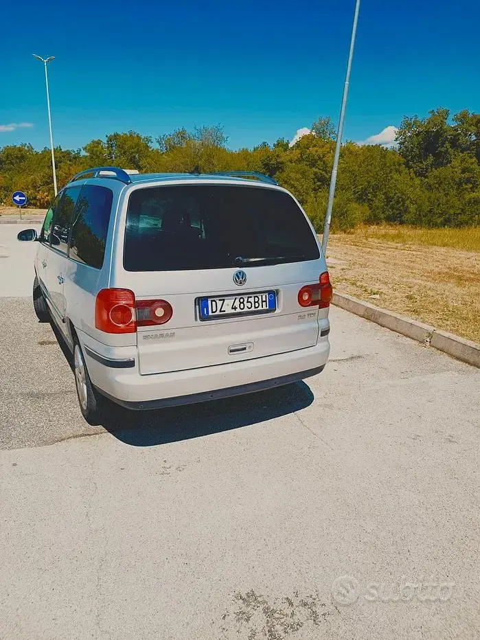 Usata VW Sharan 140 CV (102 kW) 2009 Grigio Monovolume