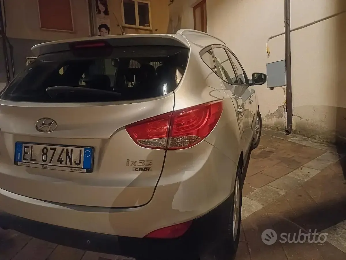 Usata Hyundai ix35 135 CV (99 kW) 2012 Grigio SUV