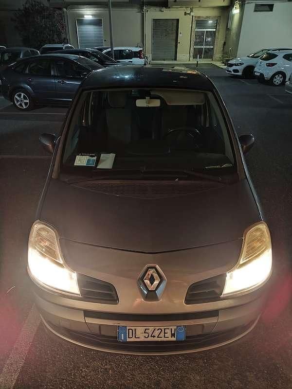 Usata 2008 Renault Grand Modus Monovolume | 3150 € - Immagine 1/4