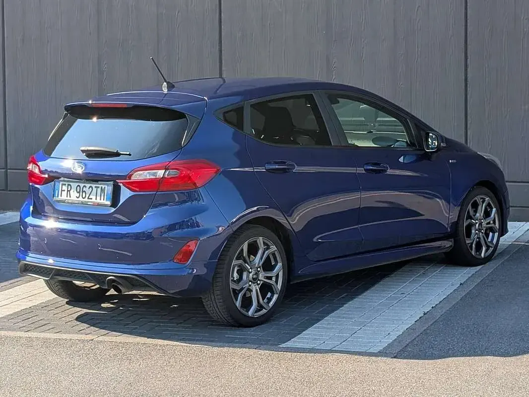 Usata Ford Fiesta ST-Line 101 CV (74 kW) 2018 Blu/azzurro Utilitaria