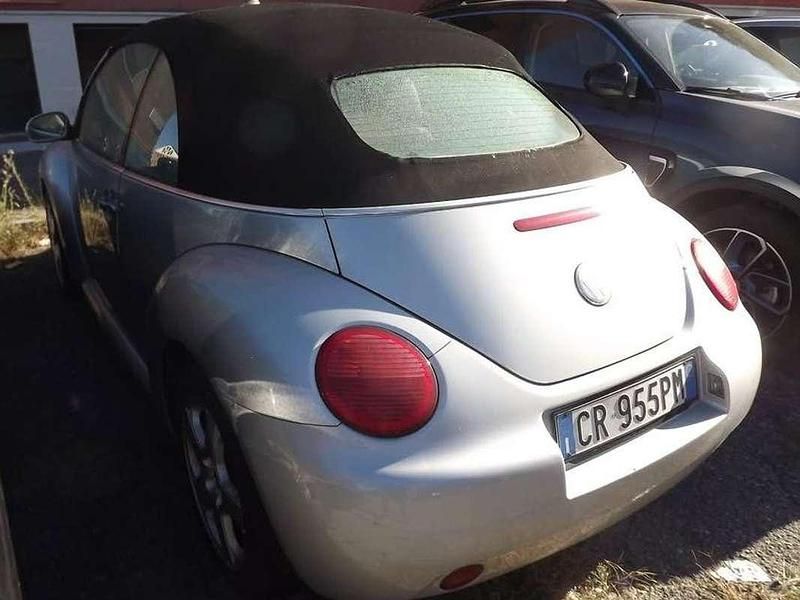 Usata VW New Beetle Cabriolet 101 CV (74 kW) 2004 Grigio Cabrio