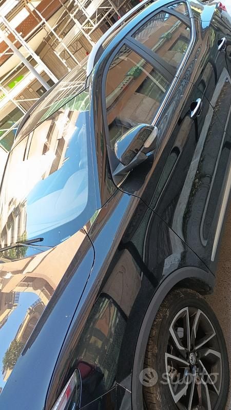 Usata MG ZS 116 CV (85 kW) 2025 Nero Berlina