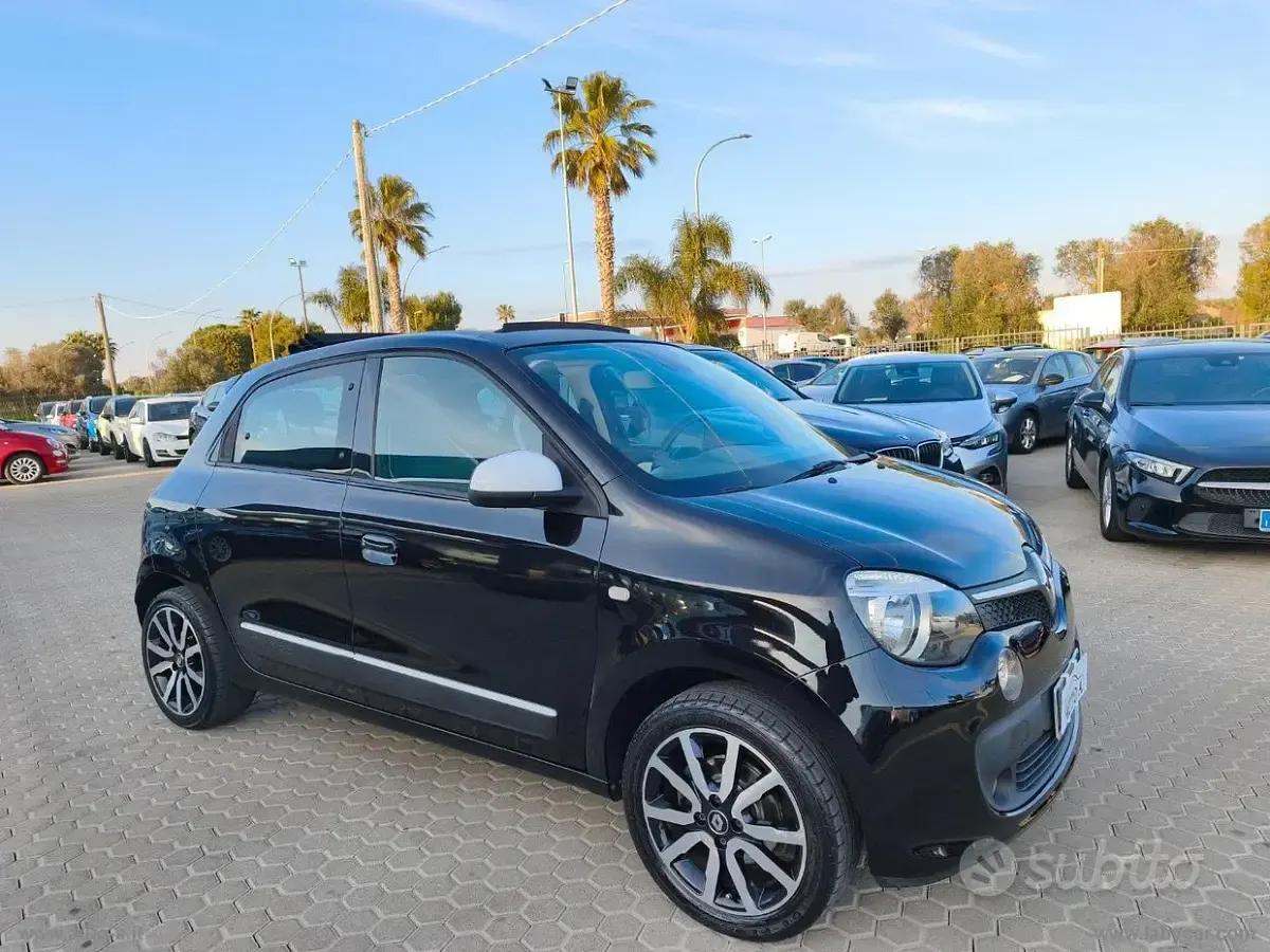 Usata Renault Twingo SE 69 CV (50 kW) 2015 Nero Utilitaria