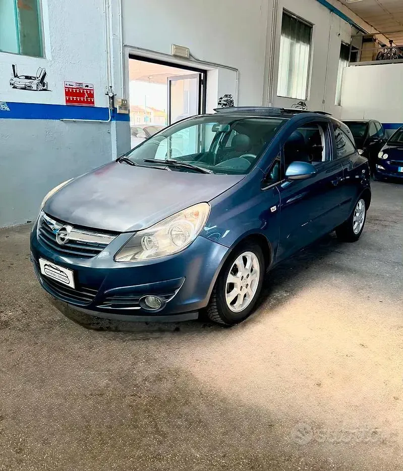 Usata Opel Corsa 69 CV (50 kW) 2009 Grigio Utilitaria